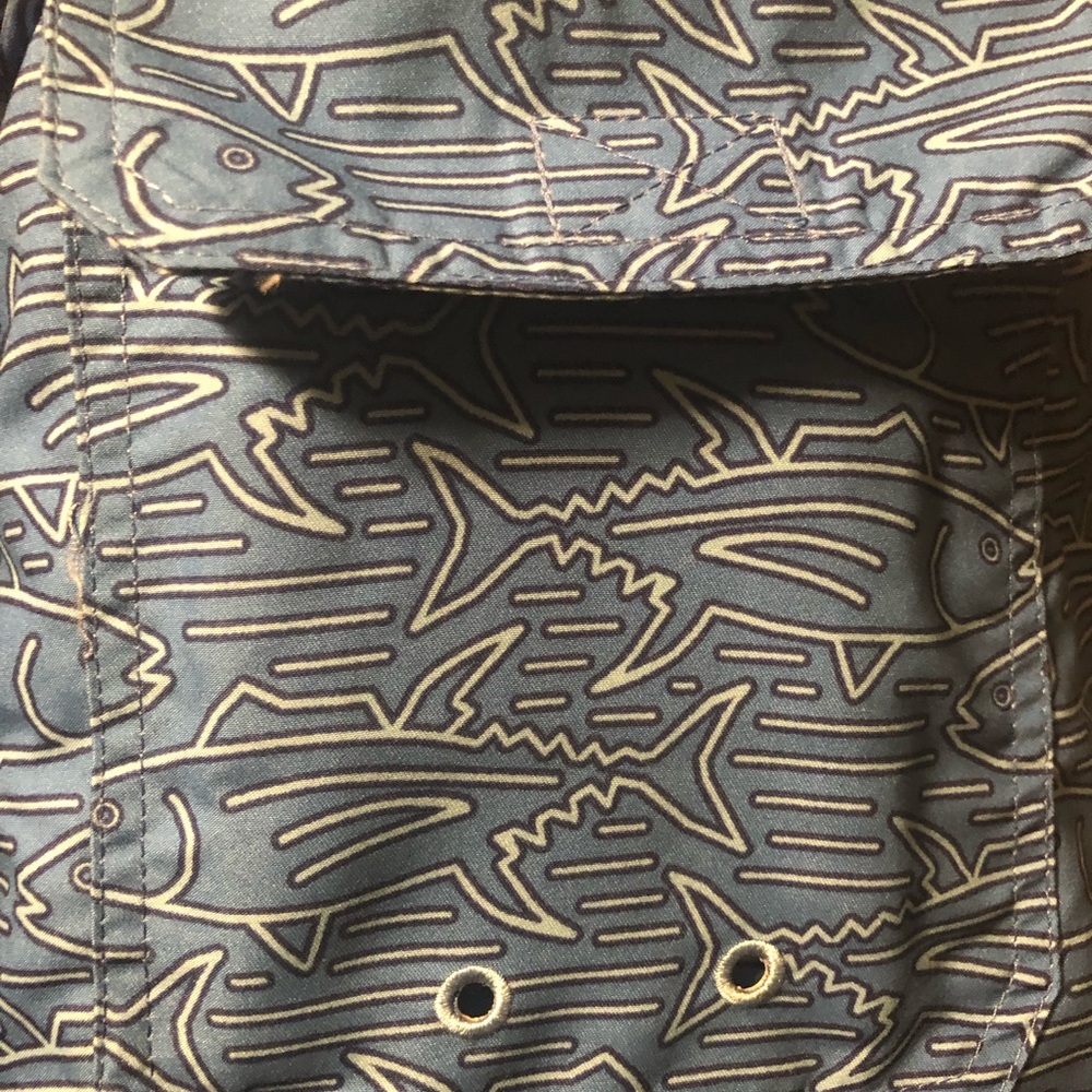 Vineyard Vines Men’s Swim Trunks - Picture 2 of 3